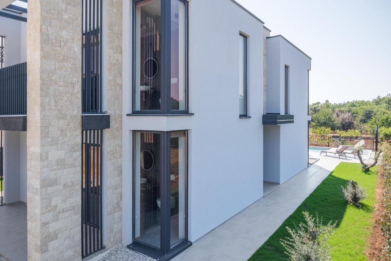 Grota Villa
